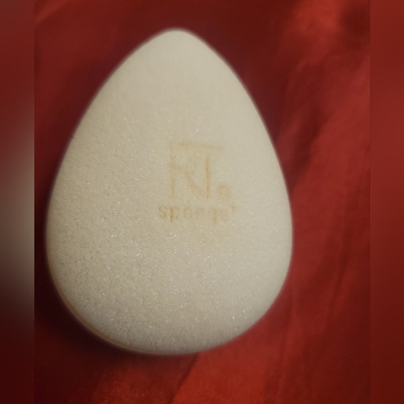 Real Techniques Sponge - Picture 5 of 5